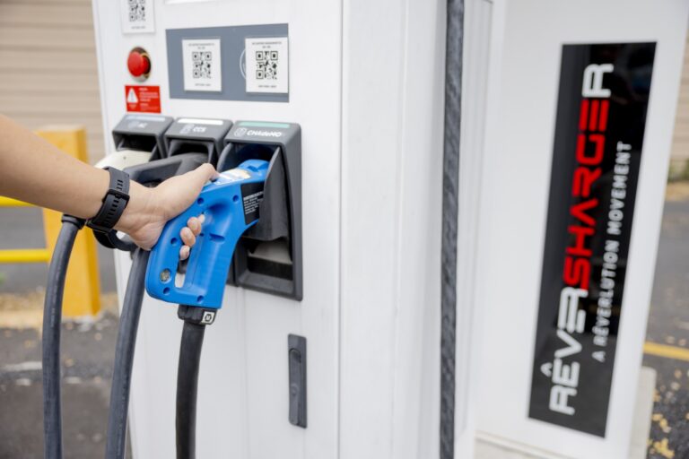 SHARGE เปลี่ยนชื่อสู่ RÊVERSHARGER ตอกย้ำเบอร์ 1 ธุรกิจ EV Charger ครบวงจร