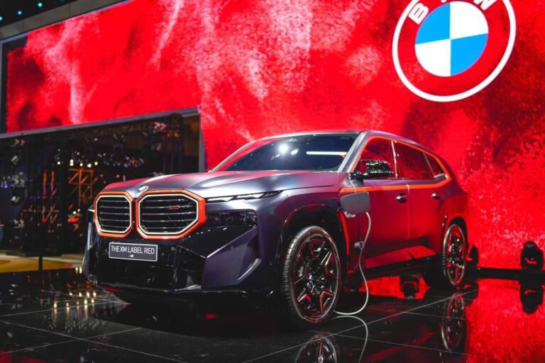พาเดินชมบูธ BMW ในมหกรรมยานยนต์ Motor Expo 2023 ภายใต้คอนเซปต์ THE FUTURE IS NOW