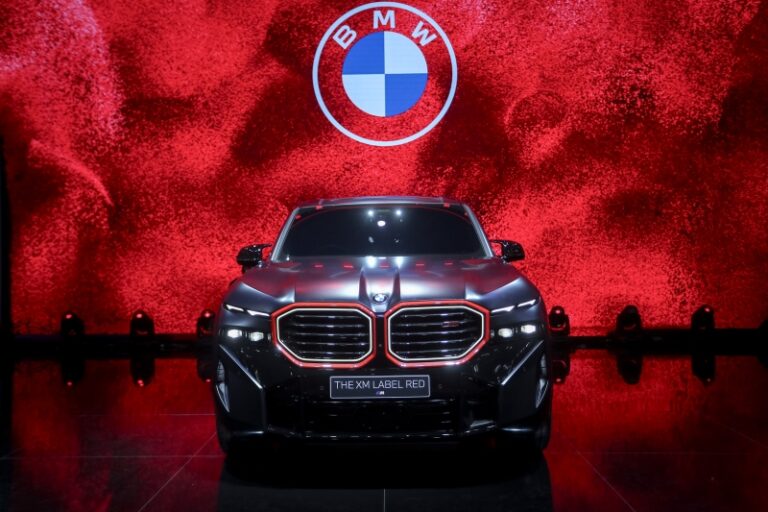 BMW XM Label Red สปอร์ตซาลูนตัวแรง 748 แรงม้า เปิดตัวในไทย ราคา 17.499 ล้านบาท