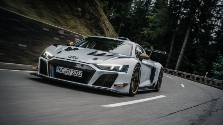 ABT XGT: รถแข่ง Audi R8 สุดยอดรถสปอร์ตสายพันธุ์แท้จากสนามแข่งสู่ท้องถนน