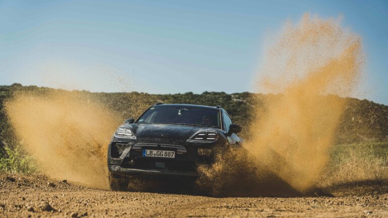 ปอร์เช่ (Porsche) เผยโฉมแนวคิดรถยนต์ SUV ไฟฟ้า Macan รุ่นใหม่