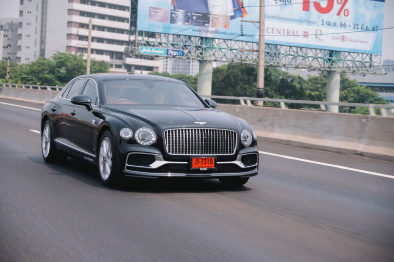 เบนท์ลีย์ แบงค็อก พาเหรดสมาชิกคลับ (BOCT: Bentley Owners Club Thailand) สัมผัสประสบการณ์ขับขี่สุดหรูสู่พัทยา